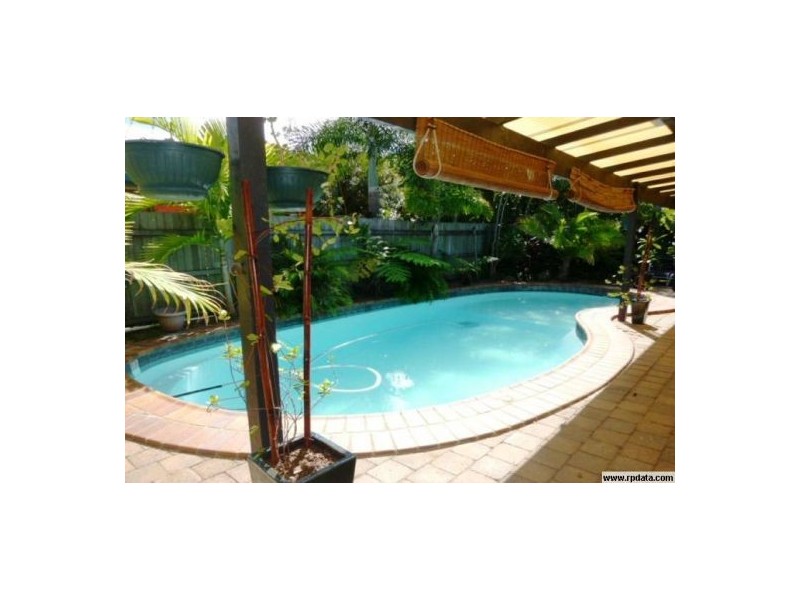 11 Currong Street, Minyama QLD 4575