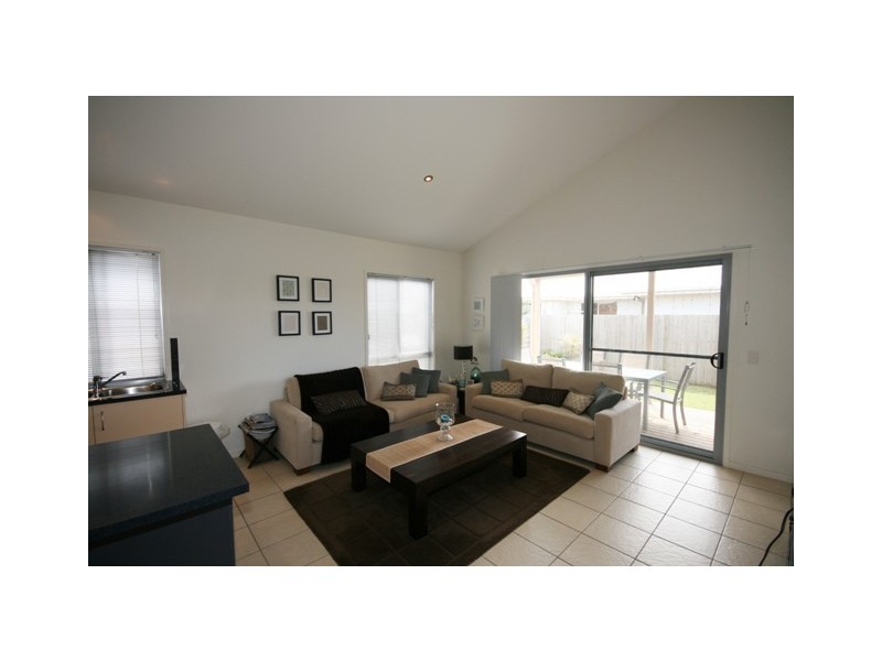 1 BIMINI STREET, Kawana Island QLD 4575