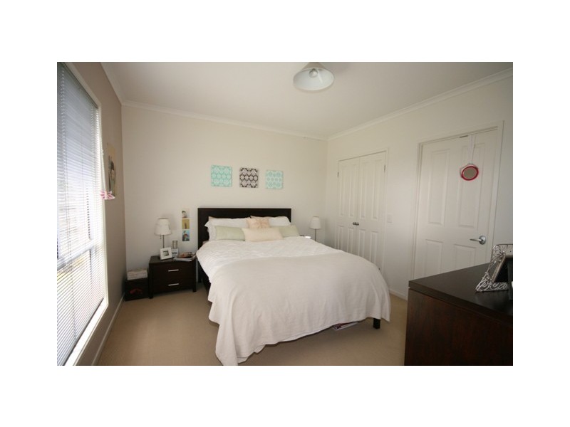 1 BIMINI STREET, Kawana Island QLD 4575