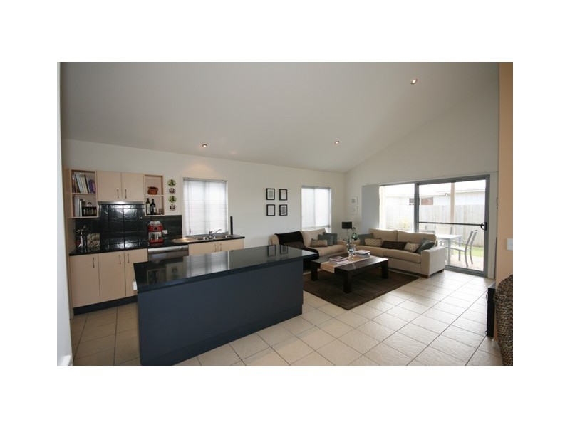 1 BIMINI STREET, Kawana Island QLD 4575