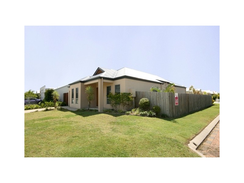 1 BIMINI STREET, Kawana Island QLD 4575