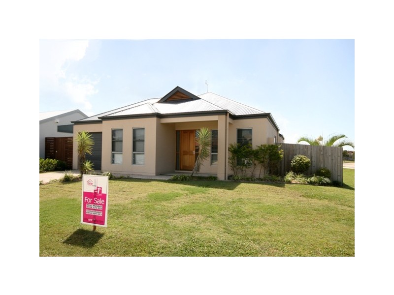 1 BIMINI STREET, Kawana Island QLD 4575