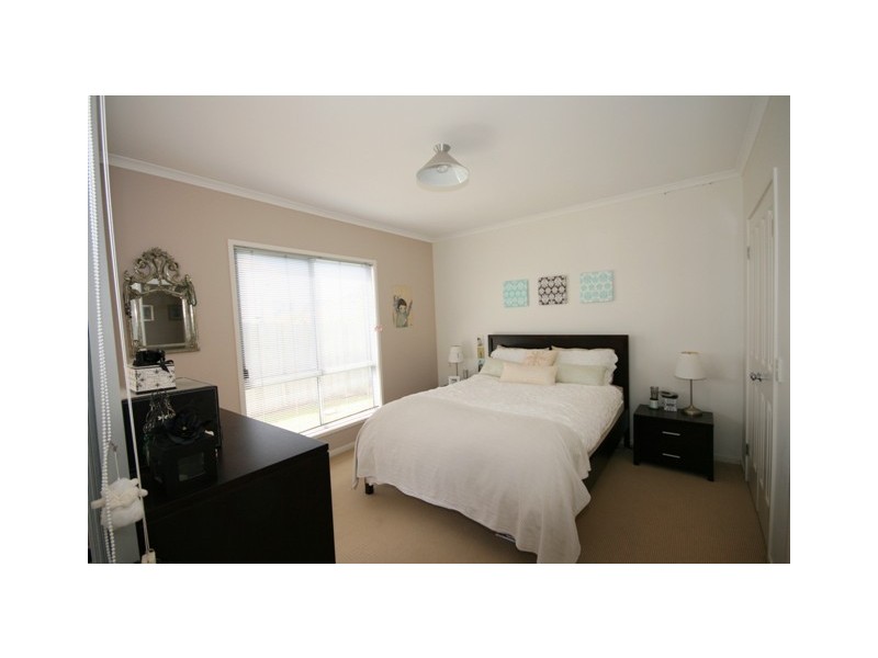 1 BIMINI STREET, Kawana Island QLD 4575