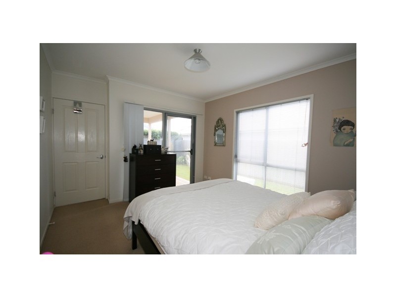 1 BIMINI STREET, Kawana Island QLD 4575