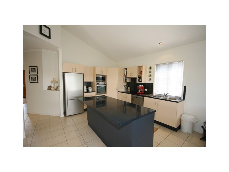 1 BIMINI STREET, Kawana Island QLD 4575