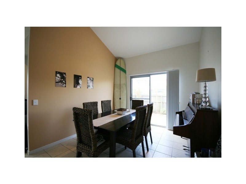 1 BIMINI STREET, Kawana Island QLD 4575