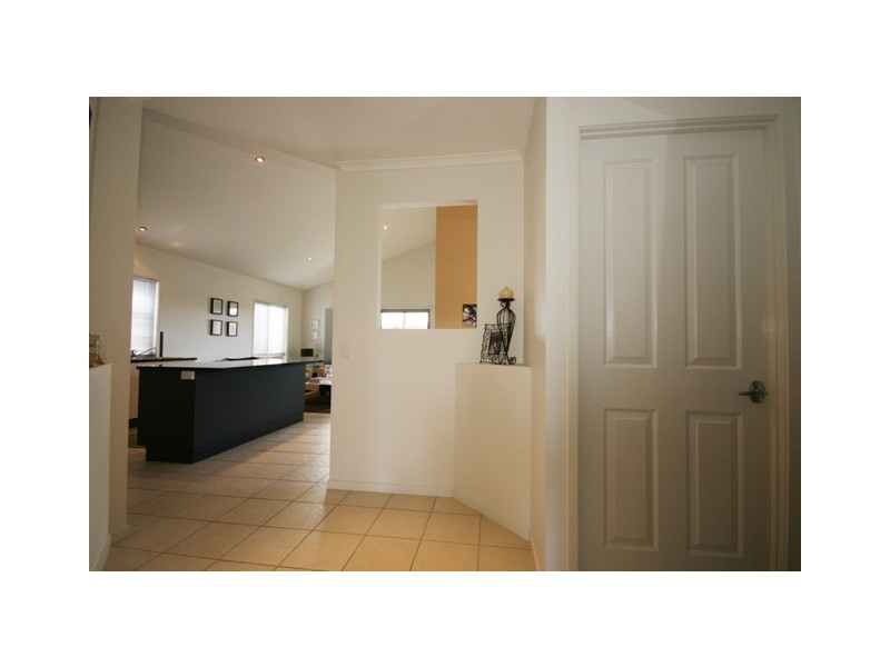 1 BIMINI STREET, Kawana Island QLD 4575