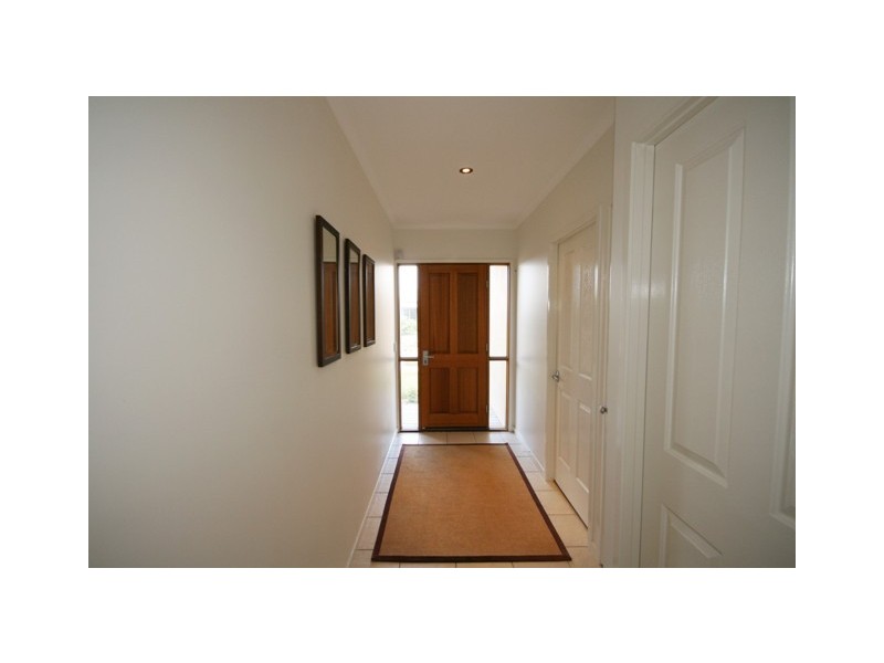 1 BIMINI STREET, Kawana Island QLD 4575