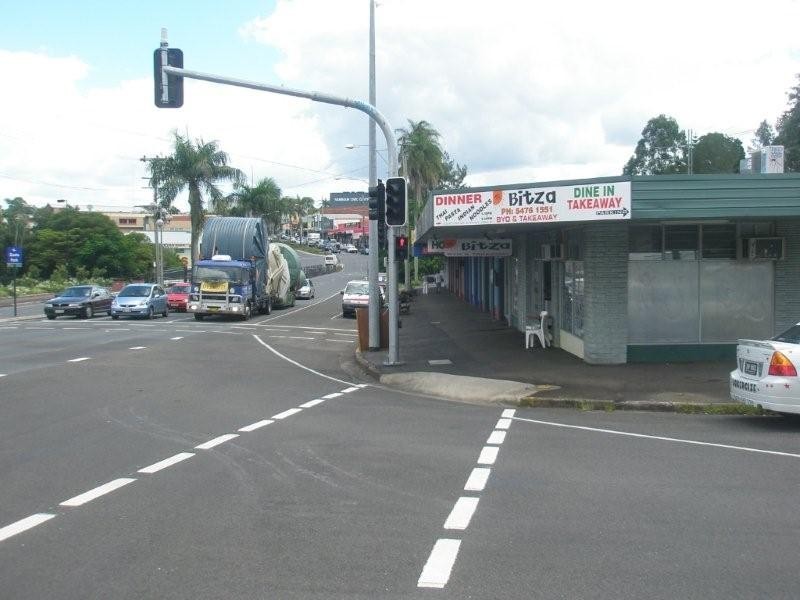 1/5 Coronation Avenue, Nambour QLD 4560