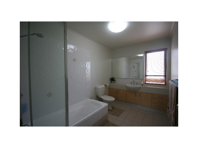 2/15 Eastern Ct, Mount Coolum QLD 4573
