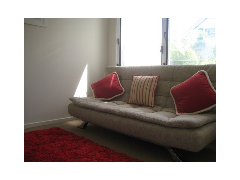 2/37 Arthur St, Caloundra QLD 4551