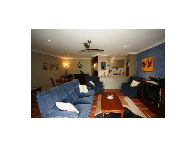 Unit 5 / 126 Broadwater Avenue, Maroochydore QLD 4558
