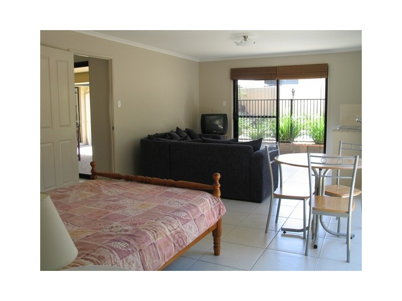 40 Huntley Pl, Caloundra QLD 4551