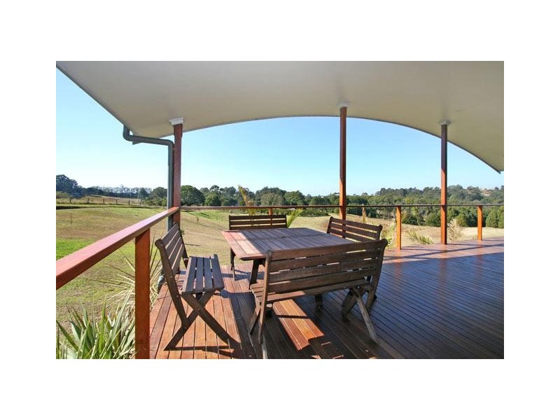 Fernleigh Road, Fernleigh NSW 2479