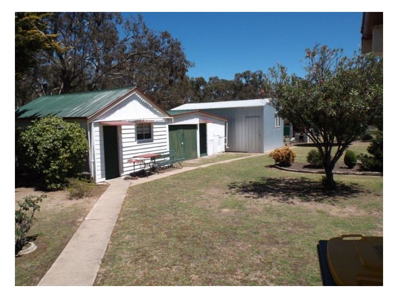 60 Callandoon Street, Wallangarra QLD 4383