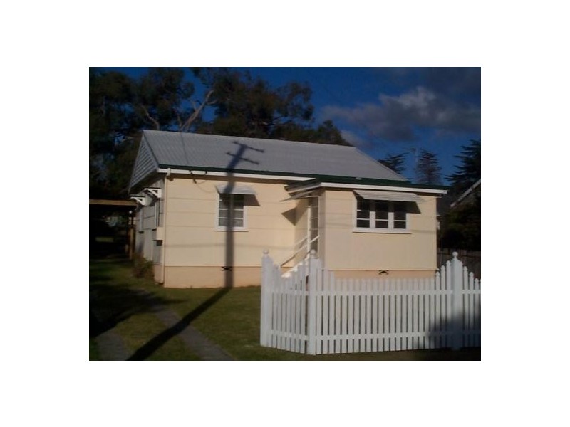 5 Tyrel Street, Stanthorpe QLD 4380