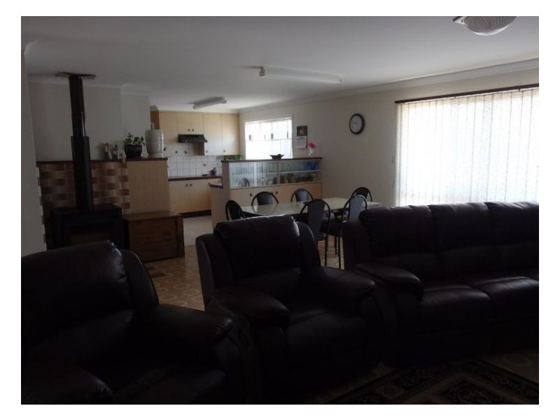 83 Sugarloaf Road, Stanthorpe QLD 4380