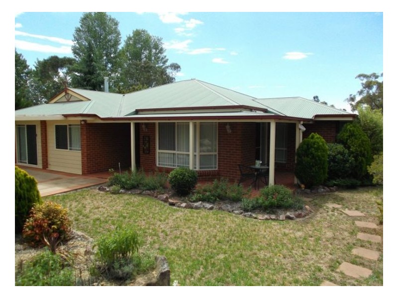 18 Pioneers Parade, Stanthorpe QLD 4380