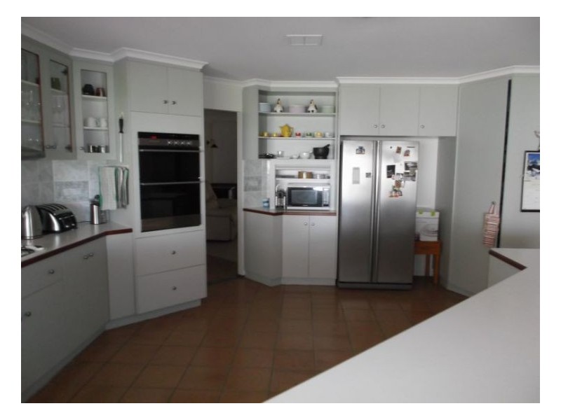 18 Pioneers Parade, Stanthorpe QLD 4380