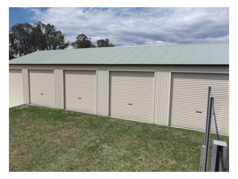 18 Pioneers Parade, Stanthorpe QLD 4380