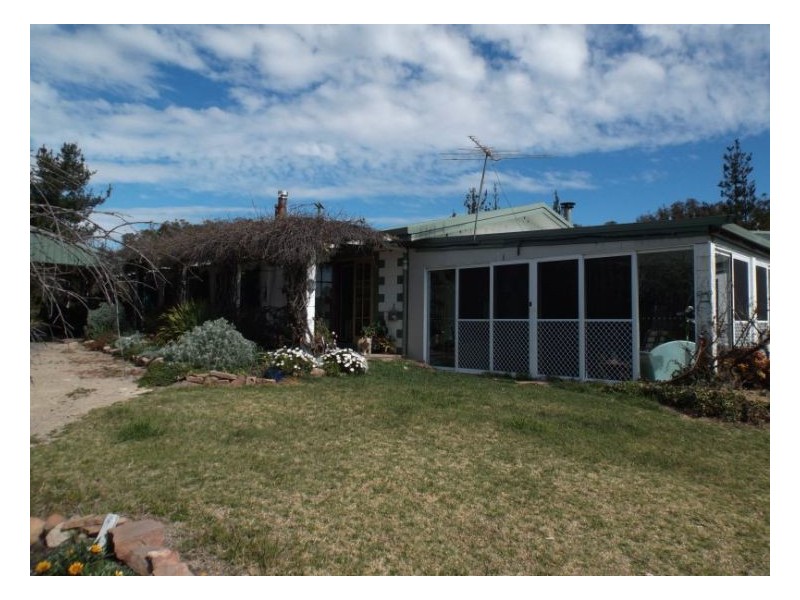 1008a Nundubbermere Road, Stanthorpe QLD 4380