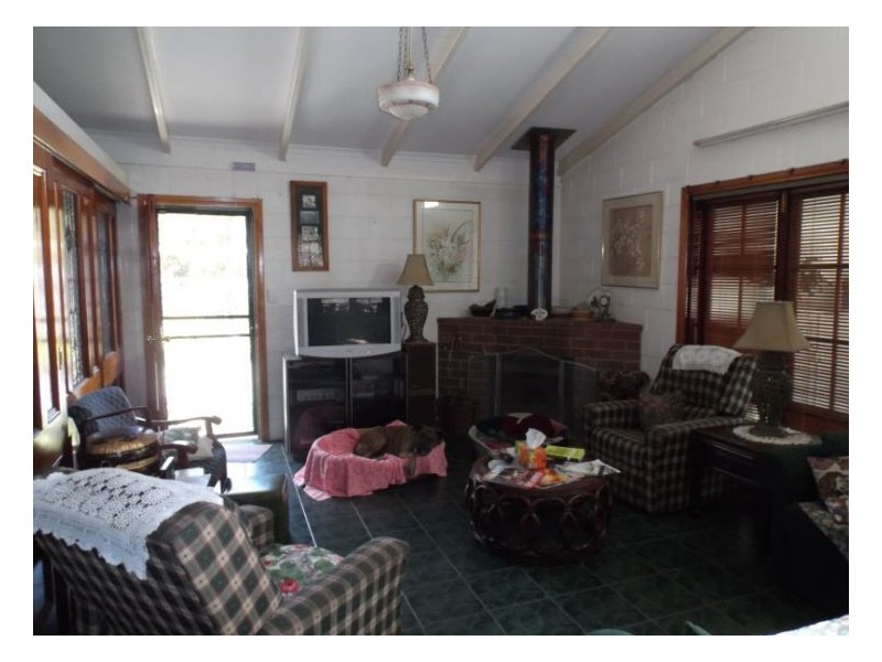 1008a Nundubbermere Road, Stanthorpe QLD 4380