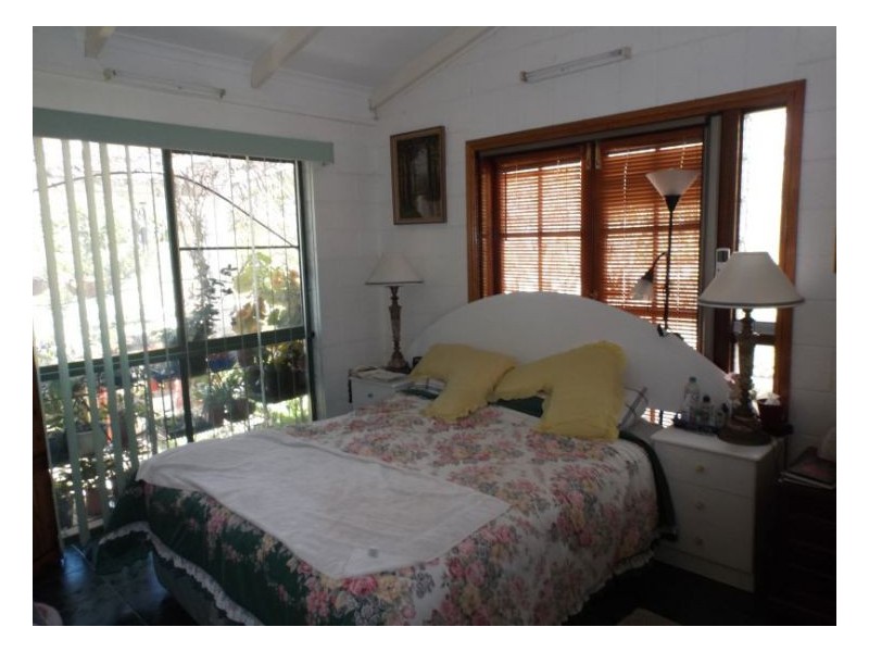 1008a Nundubbermere Road, Stanthorpe QLD 4380