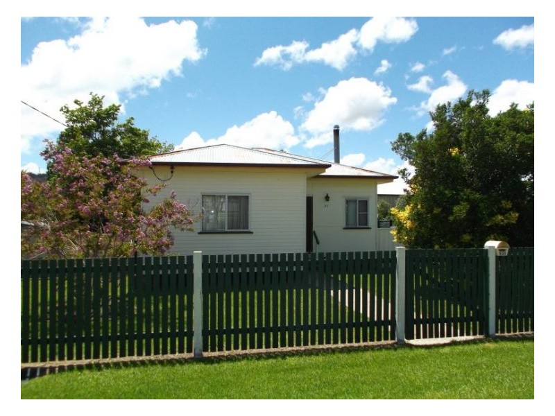 31 Denham Street, Stanthorpe QLD 4380