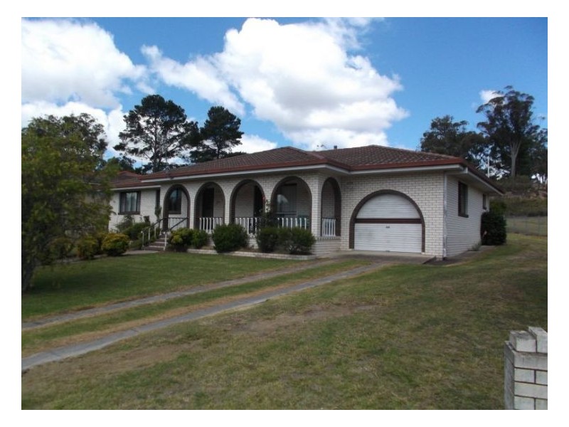 27 Pike Street, Stanthorpe QLD 4380