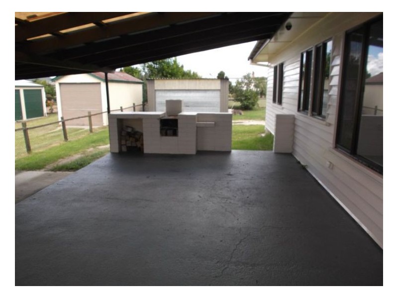 15 Wallangarra Road, Stanthorpe QLD 4380