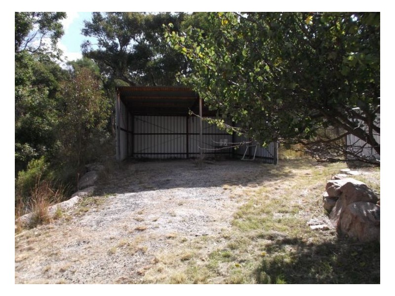 379 Watters Road, Ballandean QLD 4382