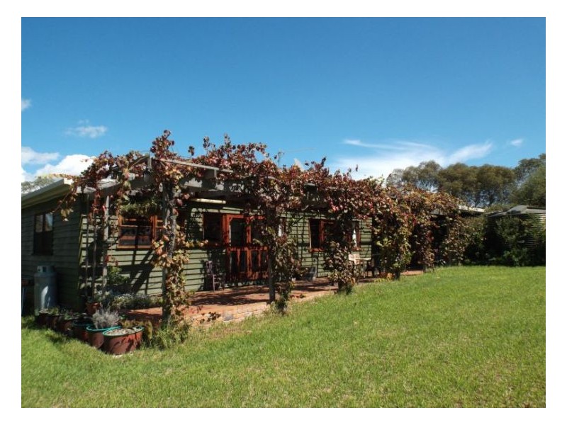 2399 Pyramids Road, Wyberba QLD 4382