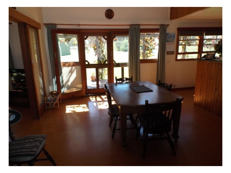 2399 Pyramids Road, Wyberba QLD 4382