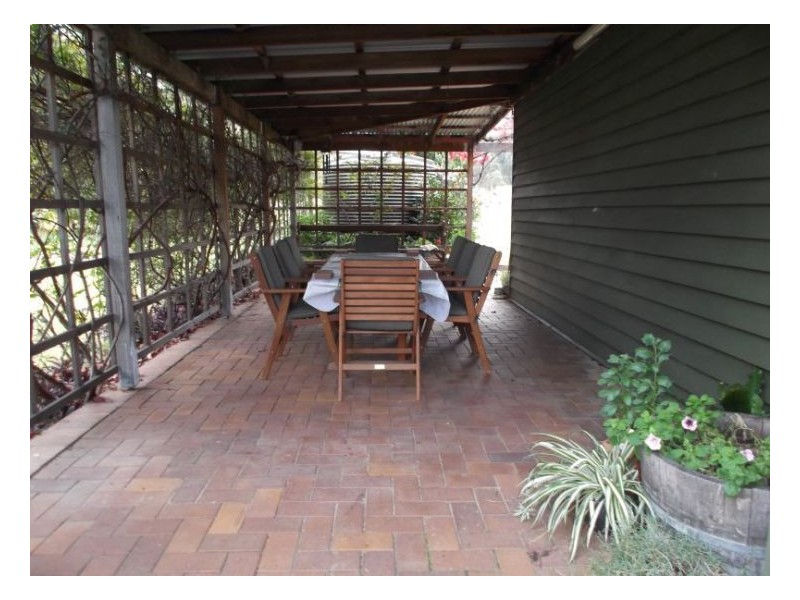 2399 Pyramids Road, Wyberba QLD 4382
