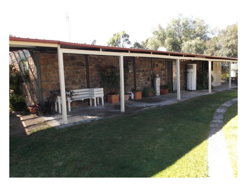 74 Cala Lane, Glen Aplin QLD 4381