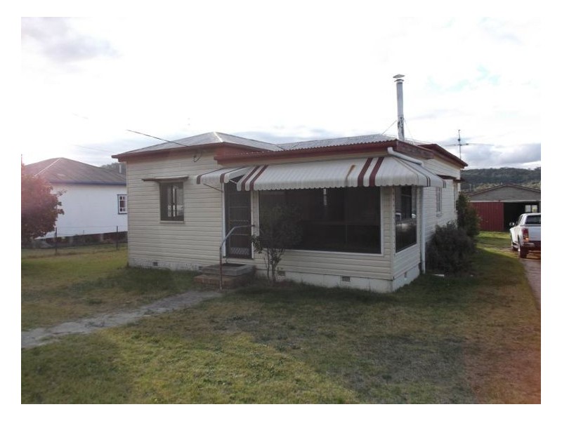 96 Lock Street, Stanthorpe QLD 4380