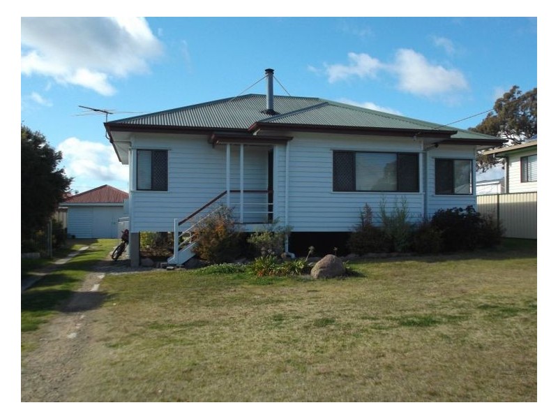 1 Stanton Street, Stanthorpe QLD 4380