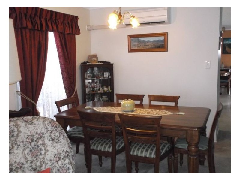 11 Burton Crescent, Stanthorpe QLD 4380