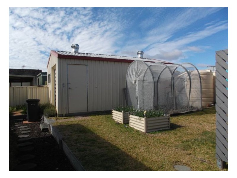11 Burton Crescent, Stanthorpe QLD 4380