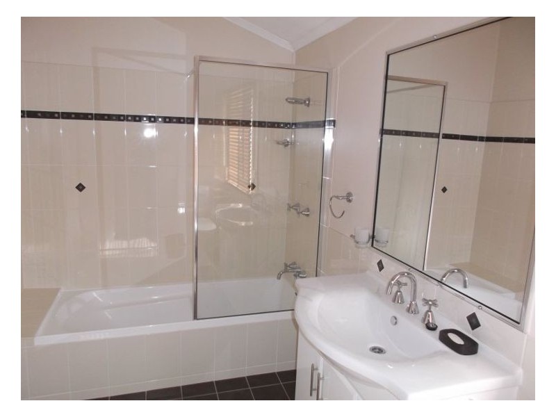 3 Spiller Lane, Stanthorpe QLD 4380