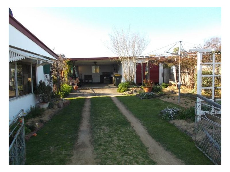 33 Marsh Street, Stanthorpe QLD 4380