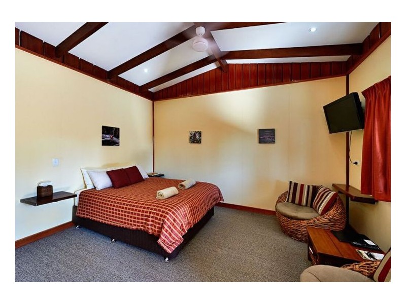 1 Pine Creek Road, Paluma QLD 4816