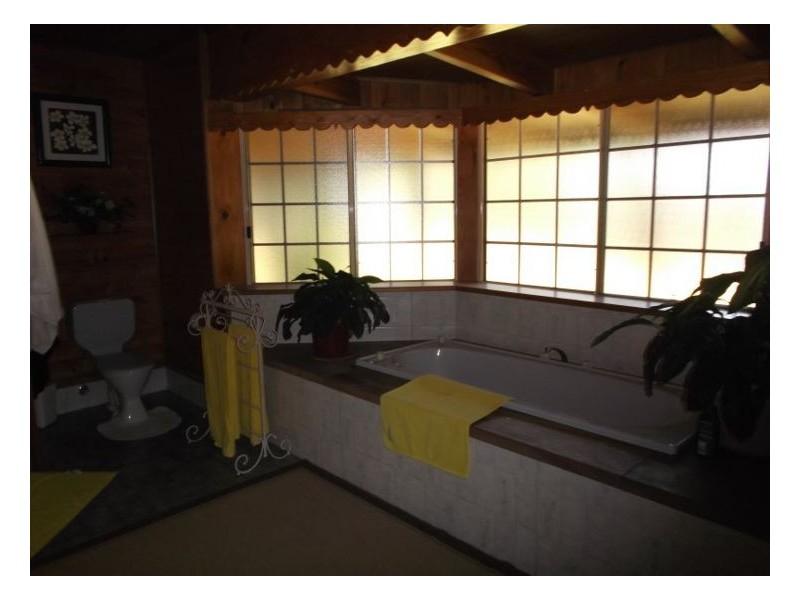 25555 New England Highway, Stanthorpe QLD 4380