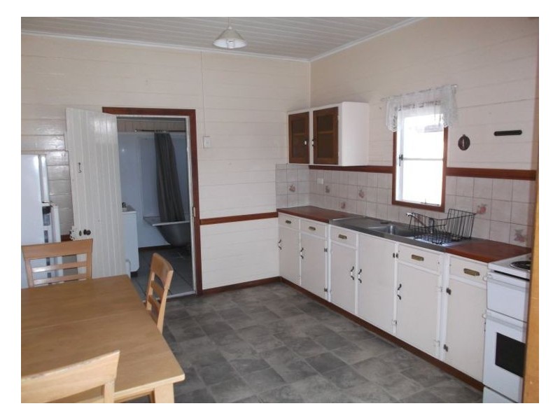 19 Johnson Street, Stanthorpe QLD 4380