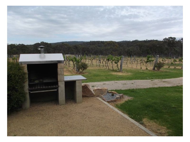 27144 New England Highway, Stanthorpe QLD 4380