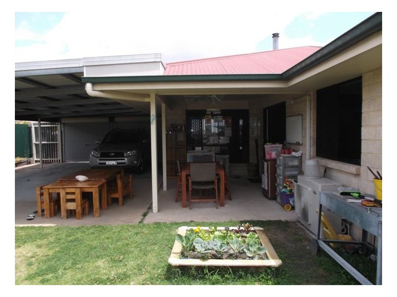 3 Barton Street, Stanthorpe QLD 4380