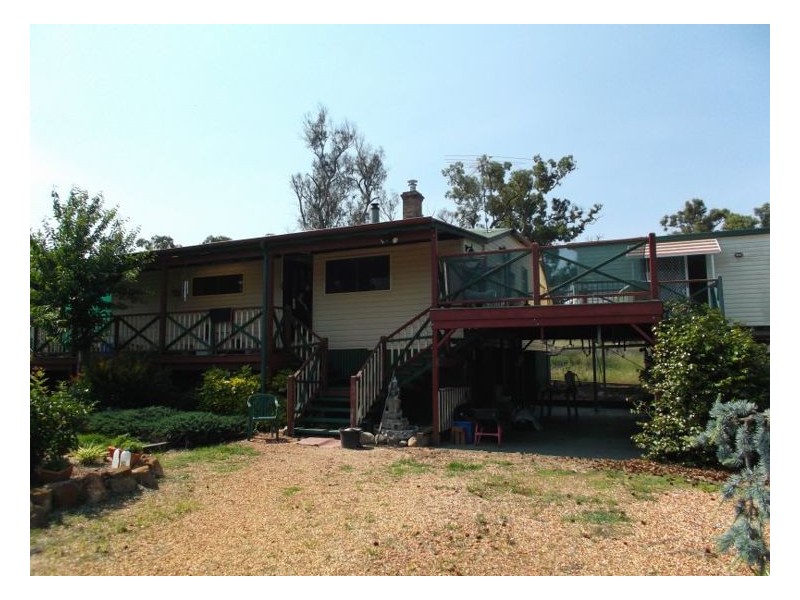 105 Mt Tully Road, Stanthorpe QLD 4380