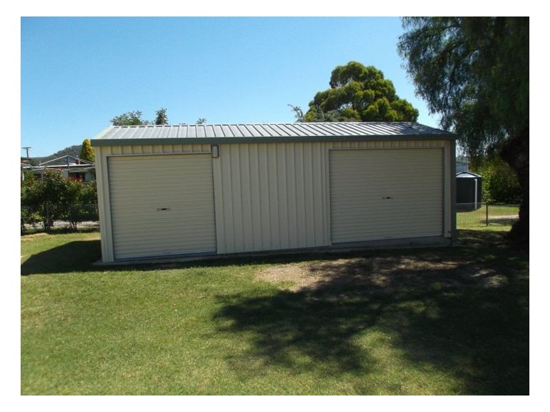 33 Hillcrest Street, Stanthorpe QLD 4380