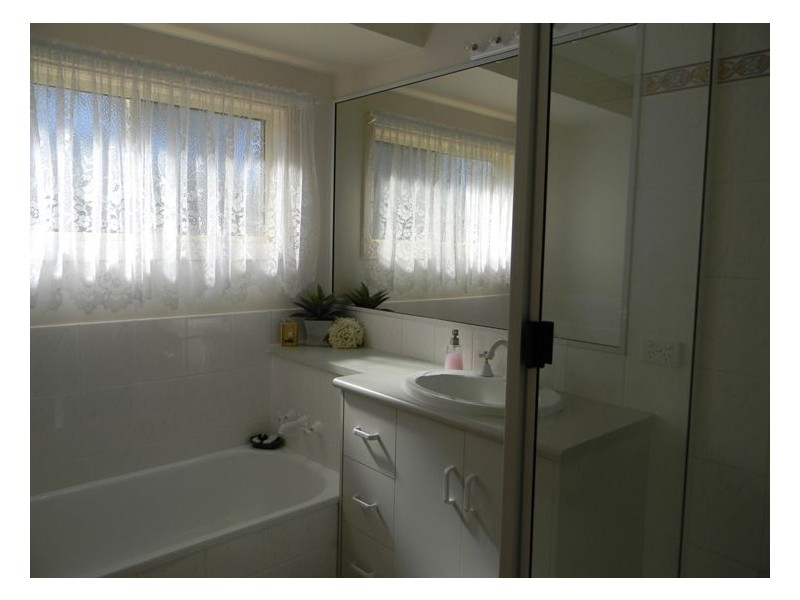 3 Belmont Drive, Stanthorpe QLD 4380