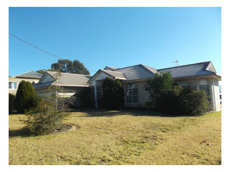 44 Railway Street, Stanthorpe QLD 4380